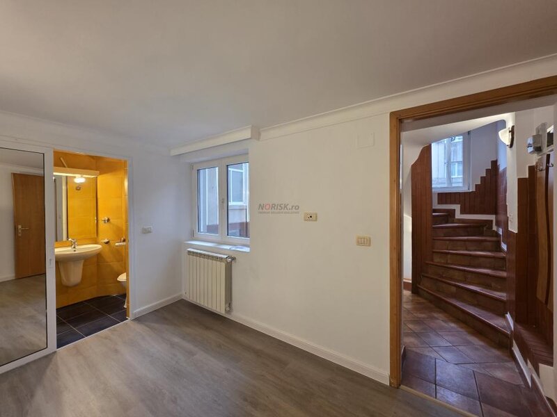 Townhouse urban renovat | Parcul Carol – Rond Regina Maria