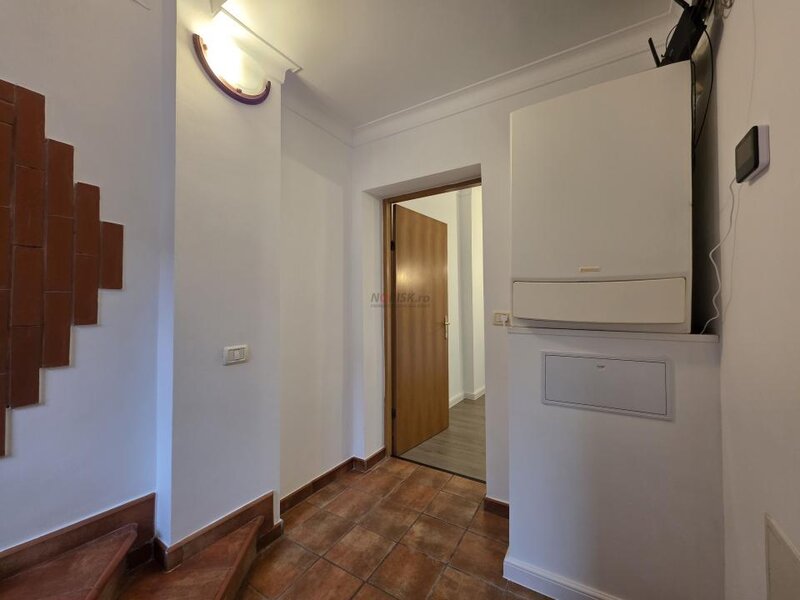 Townhouse urban renovat | Parcul Carol – Rond Regina Maria