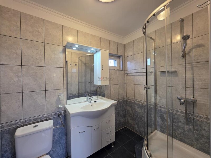 Townhouse urban renovat | Parcul Carol – Rond Regina Maria